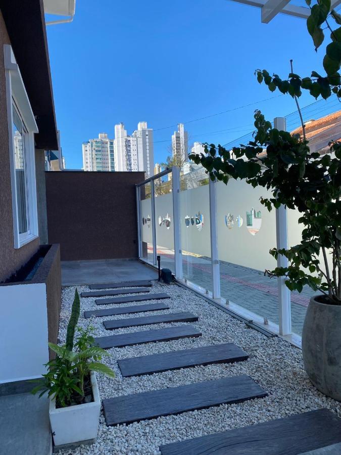 Bouganville Guest House Bc Balneário Camboriú Exterior foto